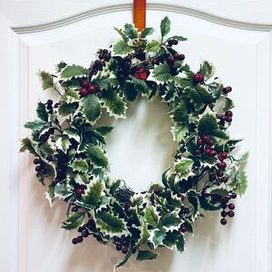 Christmas Hollyberry 18 inch Wreath Red Berries Front Door Holiday Decor